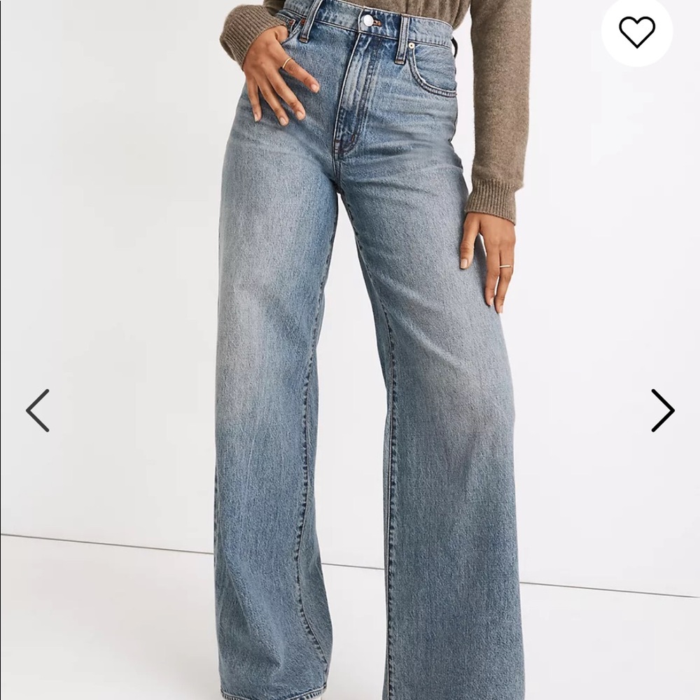 Madewell Super Wide Leg High waisted jeans in eastchester wash, size 25 NWT